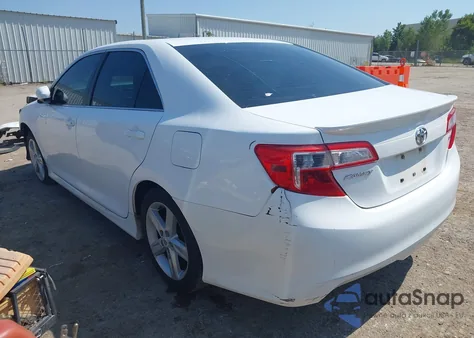 2012 Toyota Camry Se z USA, uszkodzony, nr VIN 4T1BF1FK8CU175045